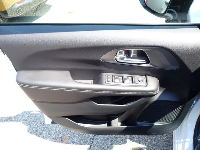 New 2027 White/off-white Chrysler LX image 15