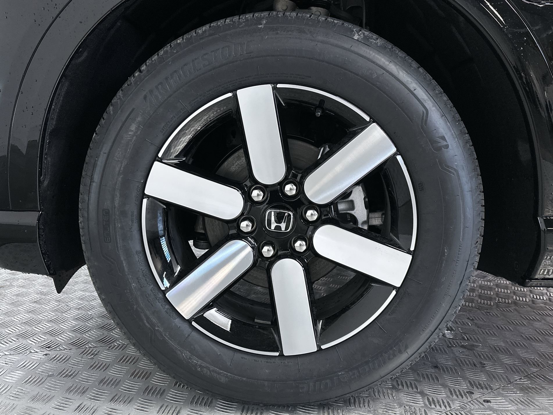 New 2026 Raven Black Honda Touring image 25