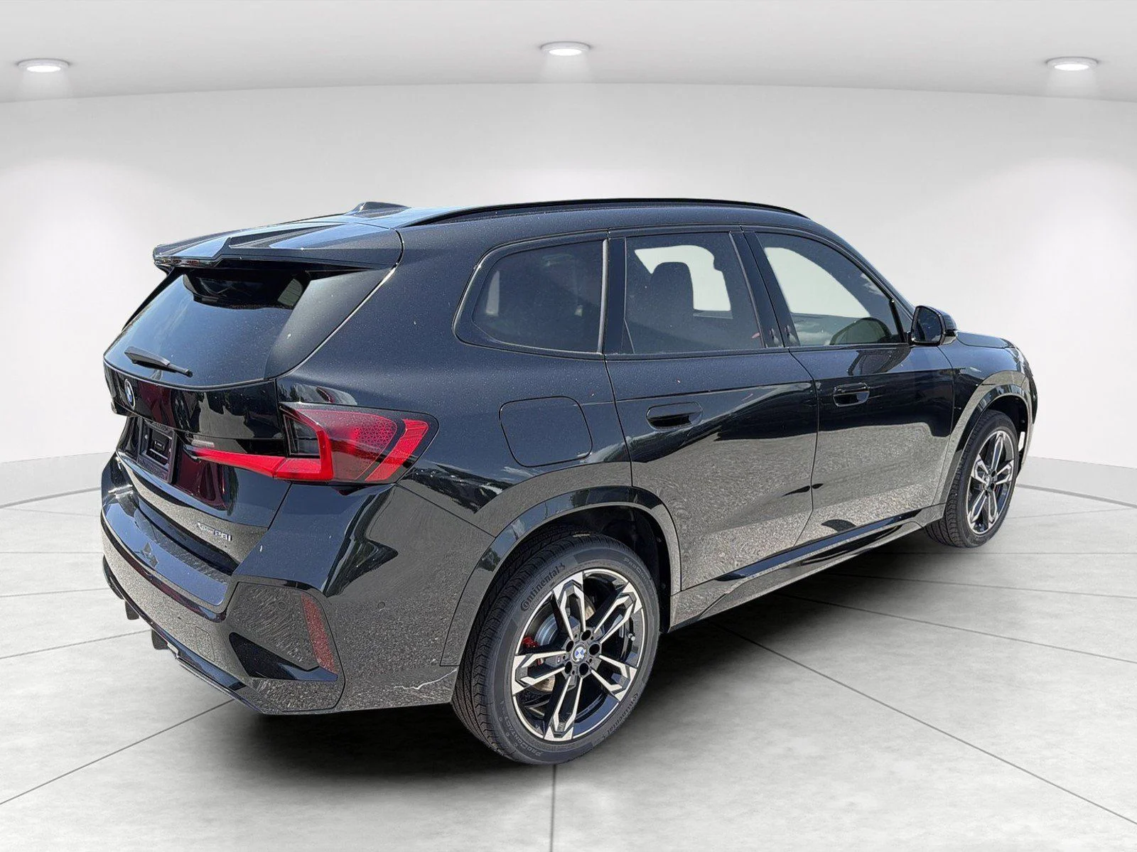 New 2026 Black Sapphire Metallic BMW xDrive28i image 4