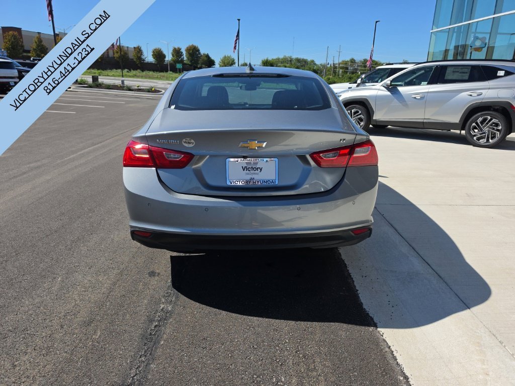 Used 2024 Gray Chevrolet LT image 4