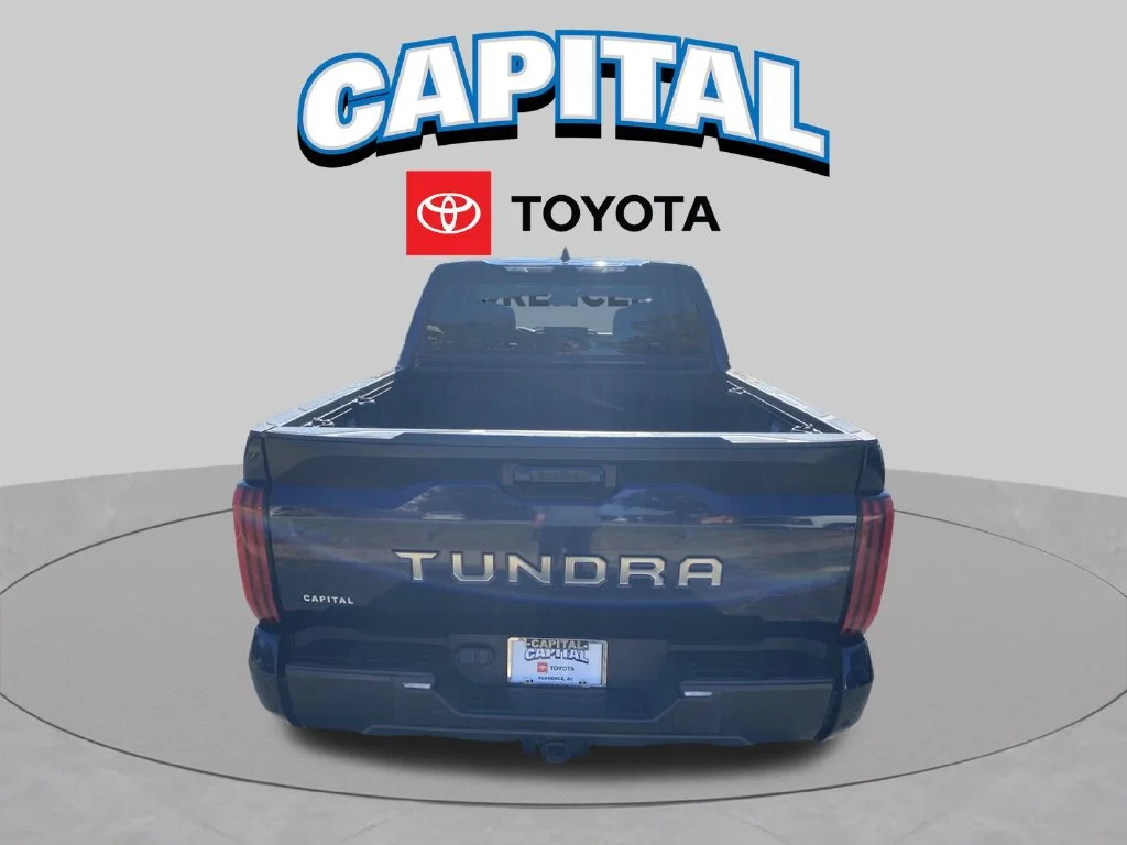 Used 2022  Toyota SR5 image 12