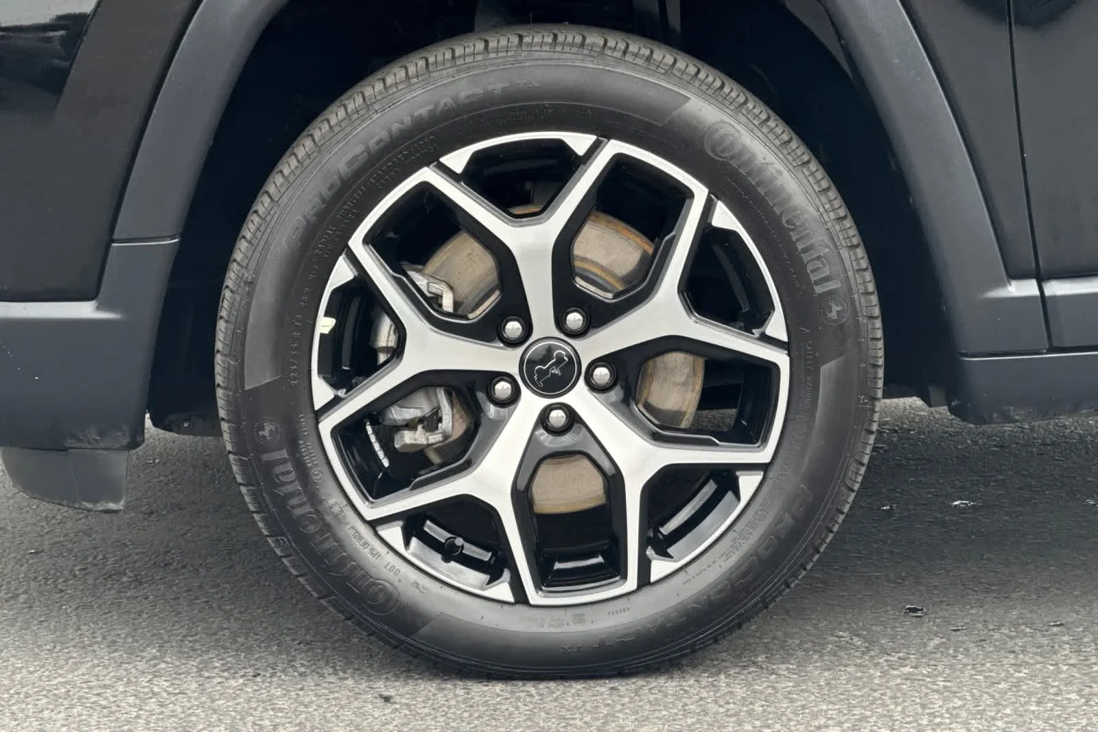 Certified Used 2025 Diamond Black Jeep Limited image 26
