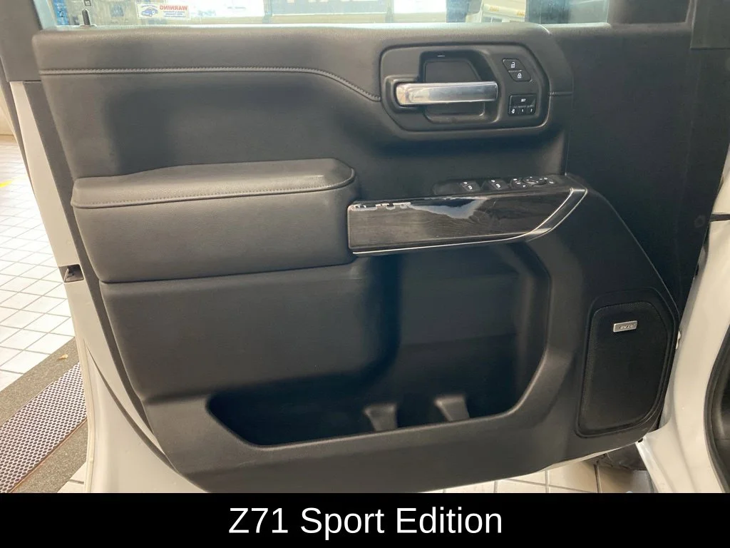 Used 2022 White Chevrolet LTZ image 11