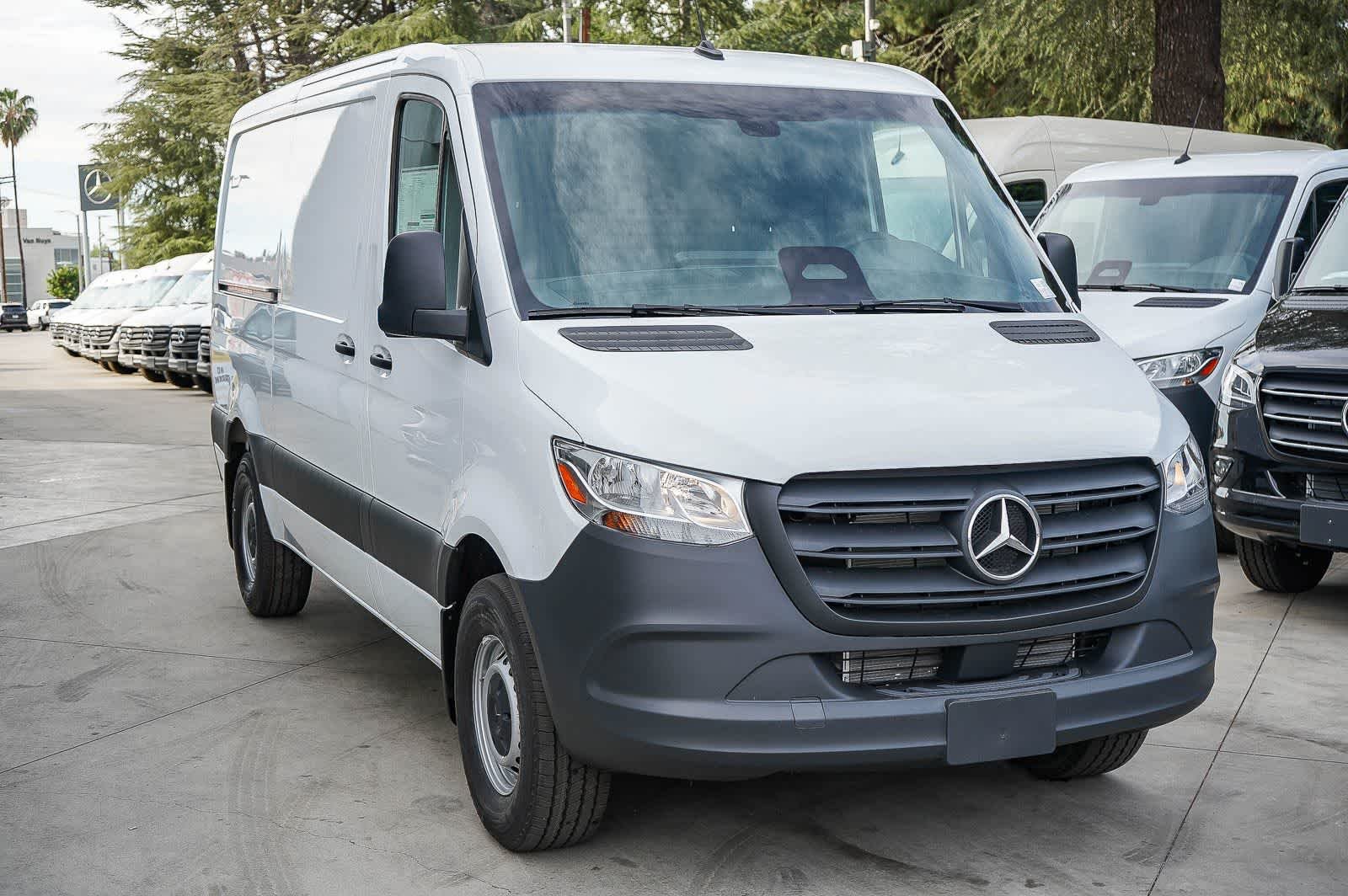 Used 2026 Arctic White Mercedes-Benz  image 3