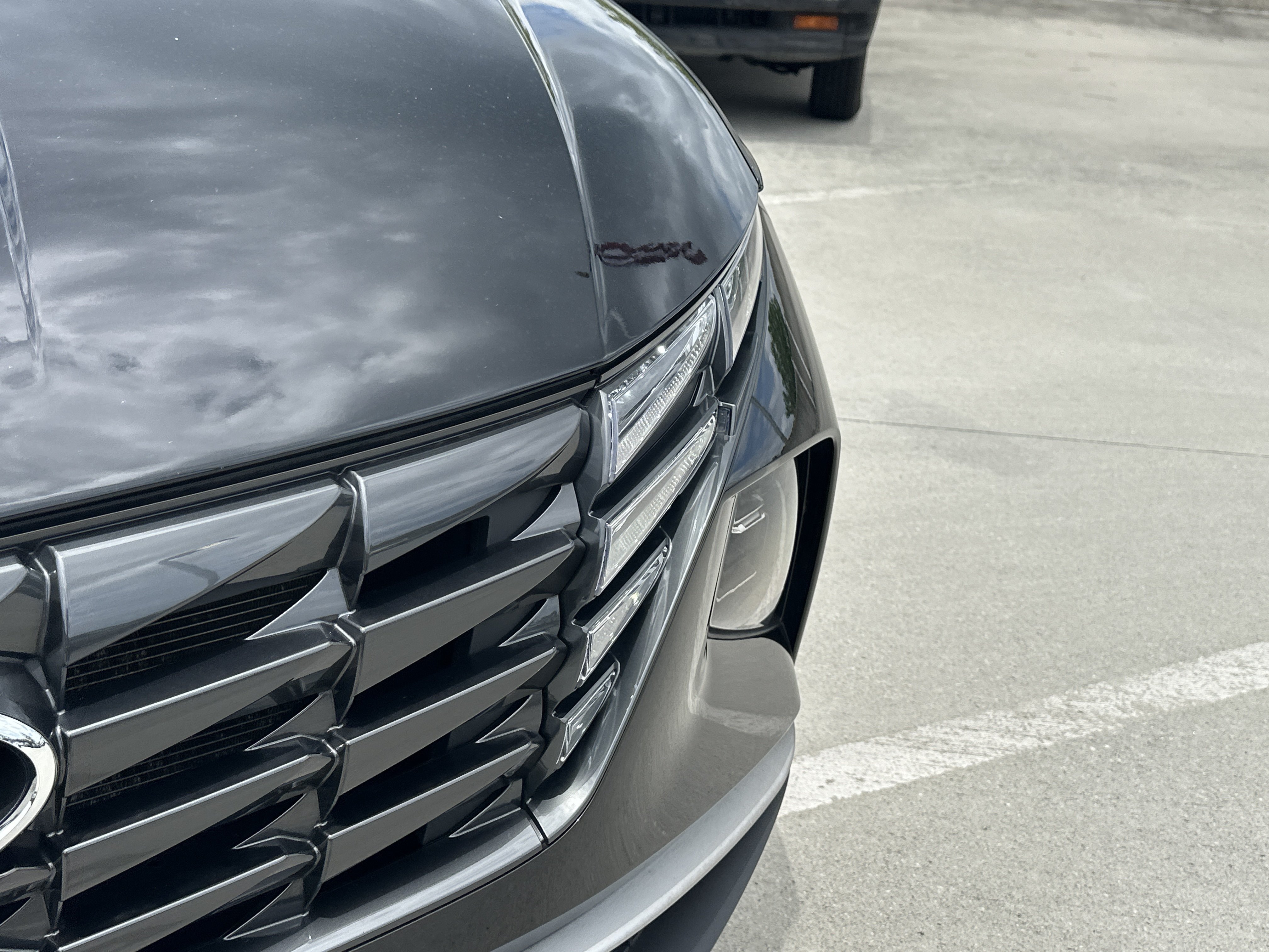 Used 2022 Phantom Black Hyundai SEL image 14
