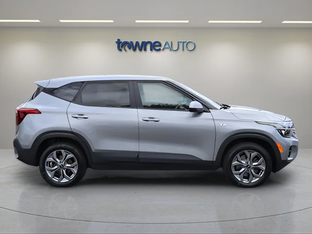 Used 2024 Gray Kia LX image 8