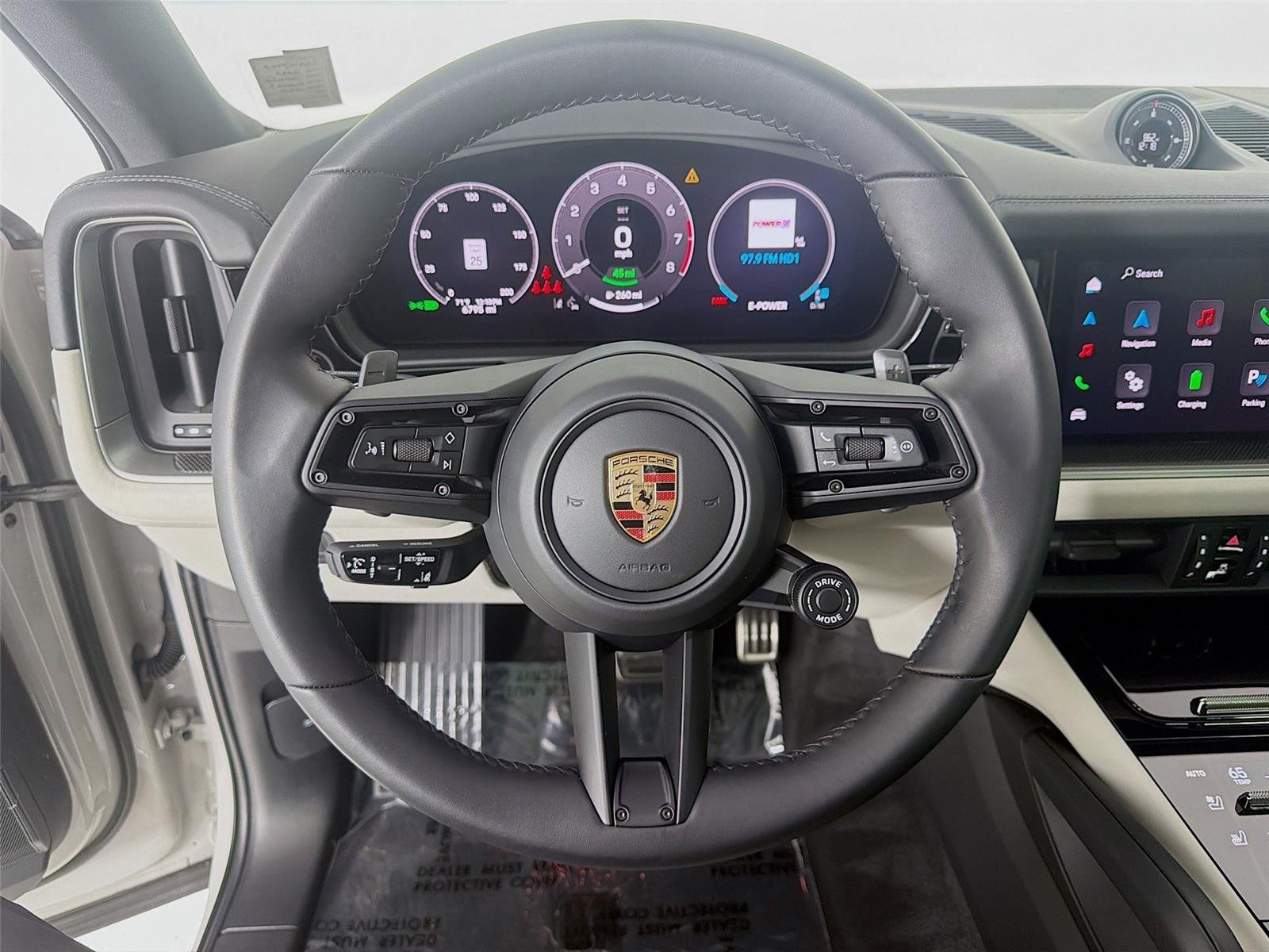 Used 2025 Chalk Porsche S E-Hybrid image 12
