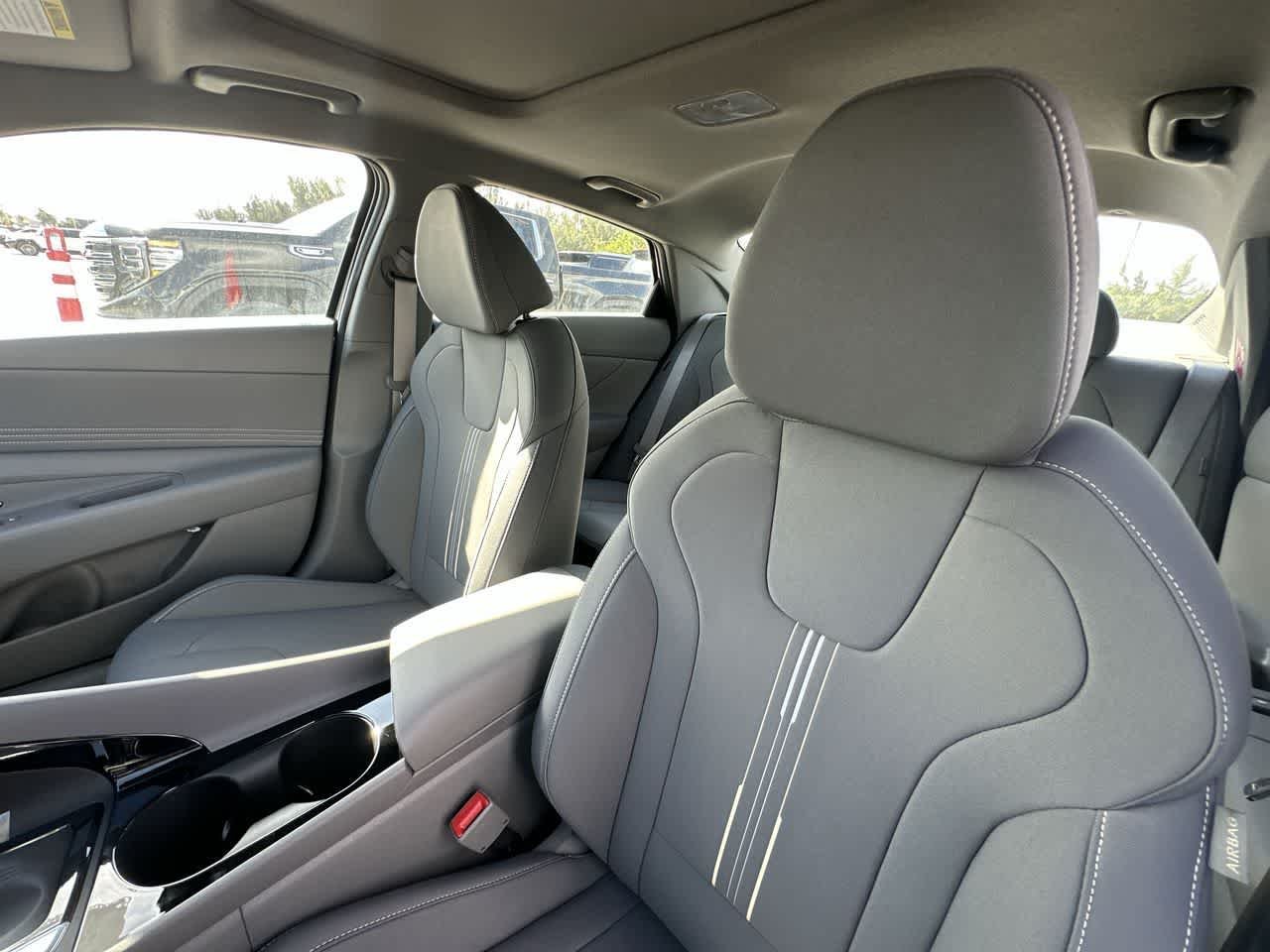 New 2026 Fluid Metal Hyundai SEL Sport Premium image 14