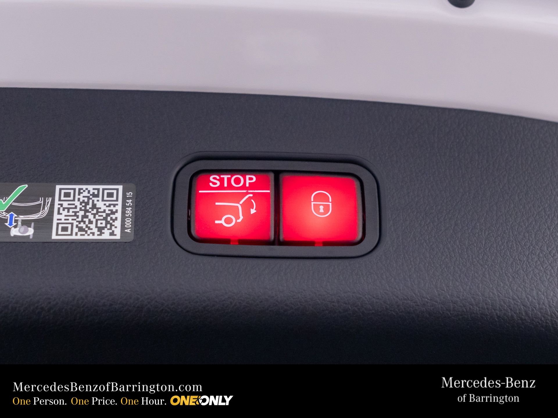 New 2026 Polar White Mercedes-Benz GLC 300 image 35