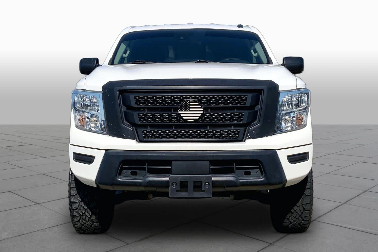 Certified Used 2021 Glacier White Nissan S image 4