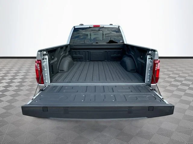 Used 2024 Silver Ford XLT image 25