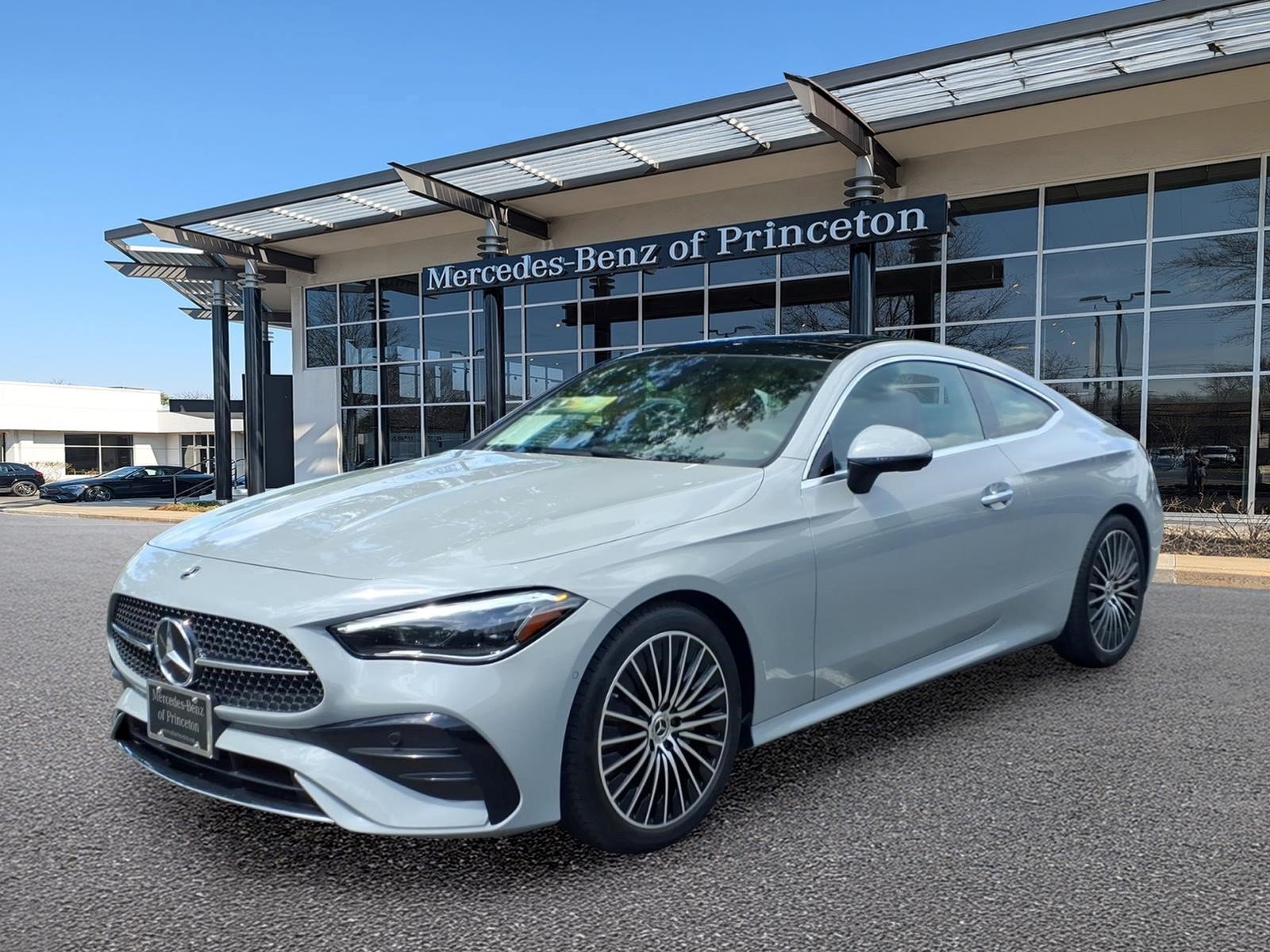 Certified Used 2025 MANUFAKTUR Alpine Grey Metallic Mercedes-Benz CLE 300 4MATIC® Coupe image 7