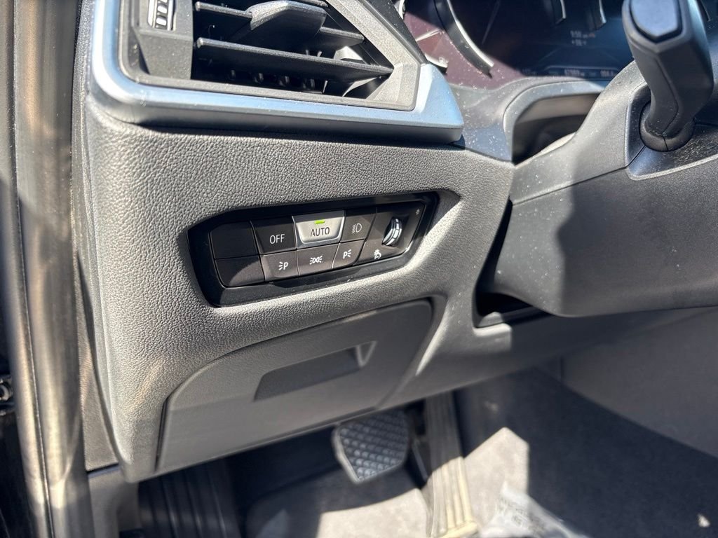 Used 2020 Black BMW 330i image 23