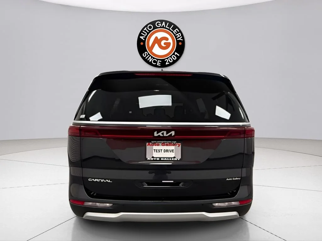 Used 2024 Gray Kia LX image 4