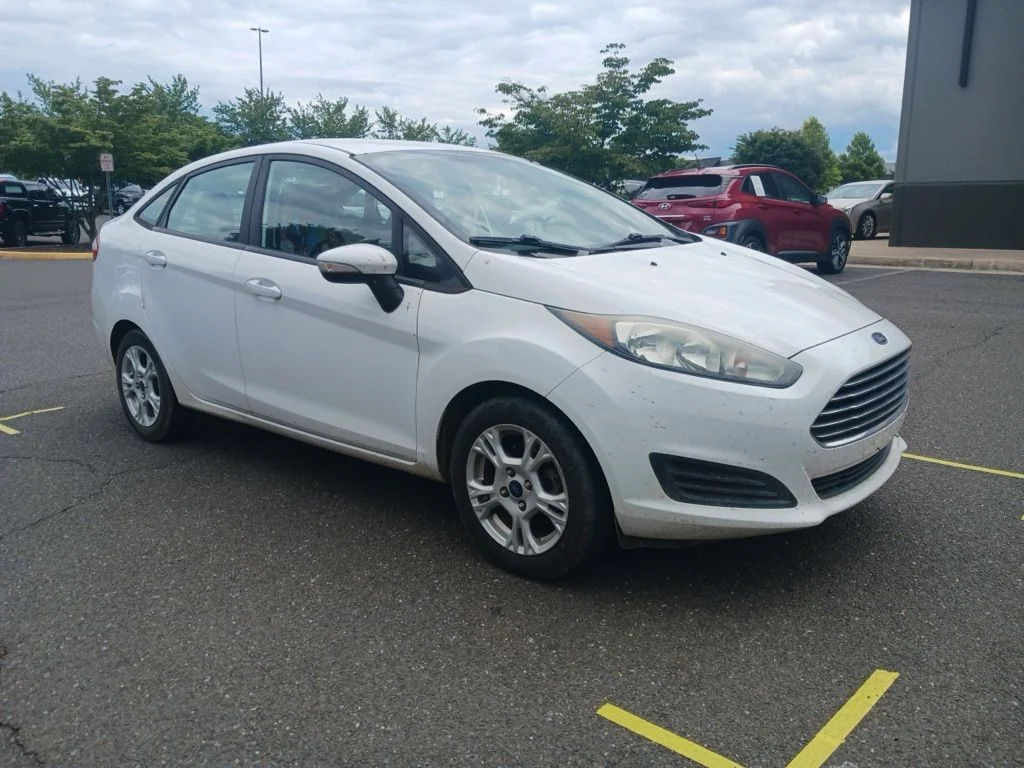 Used 2016  Ford SE image 10