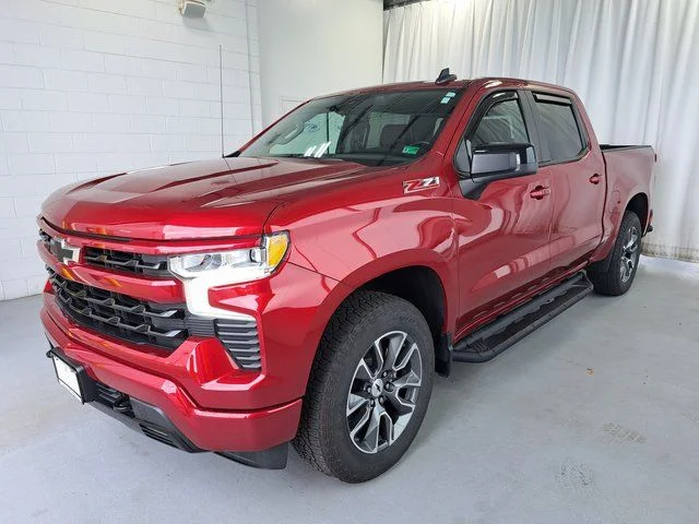 Used 2023 Red Chevrolet RST image 2