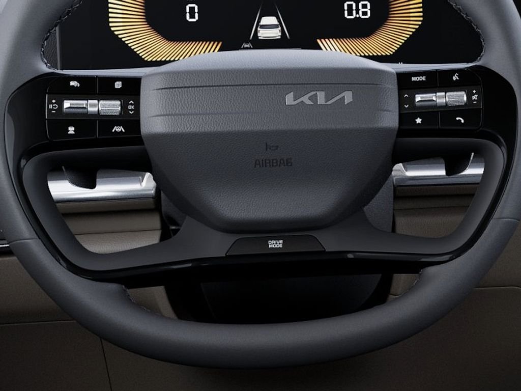 New 2027 Ceramic Silver Kia LXS image 22