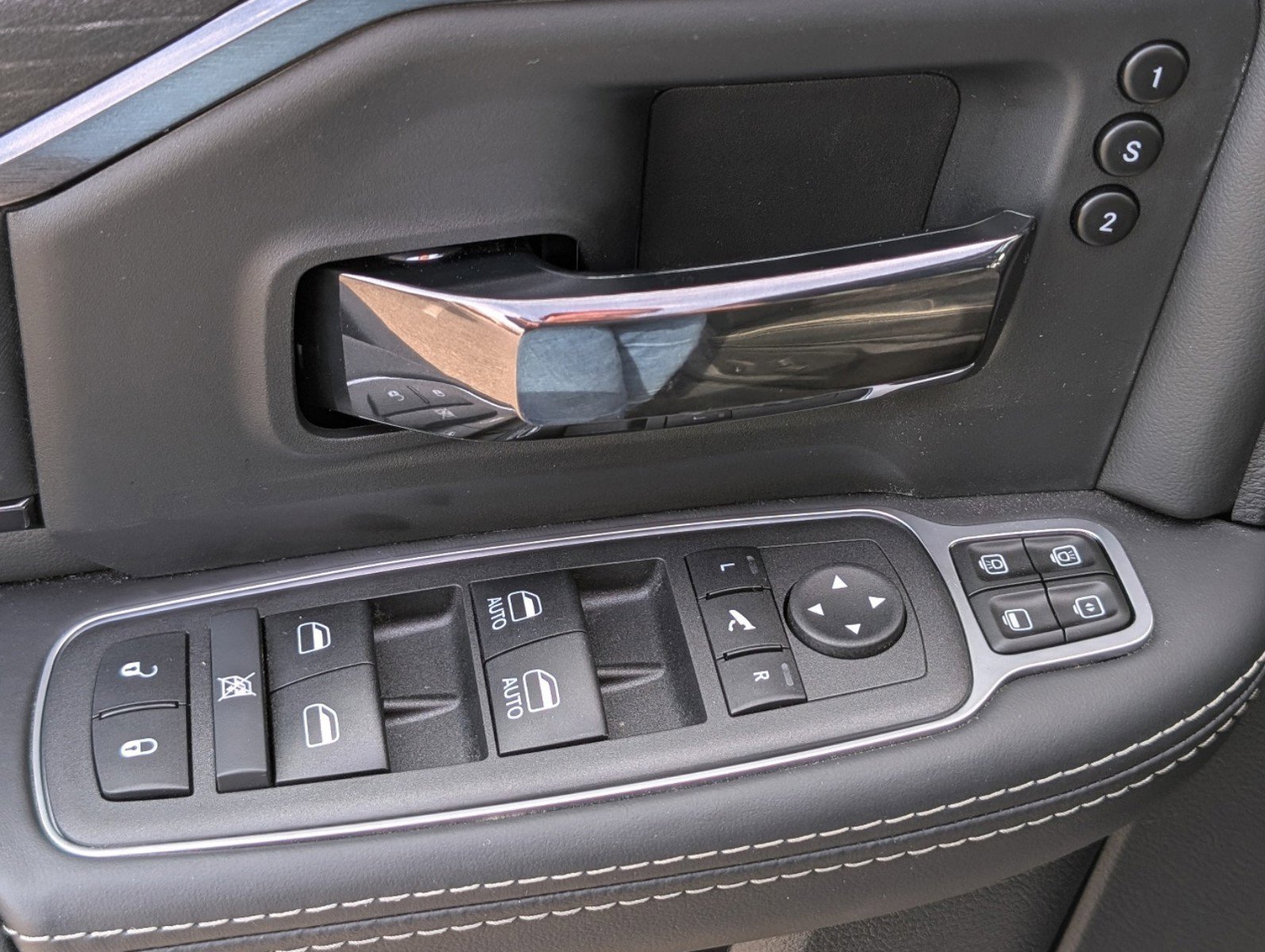 2024 RAM 2500 Laramie Limited - Photo 12