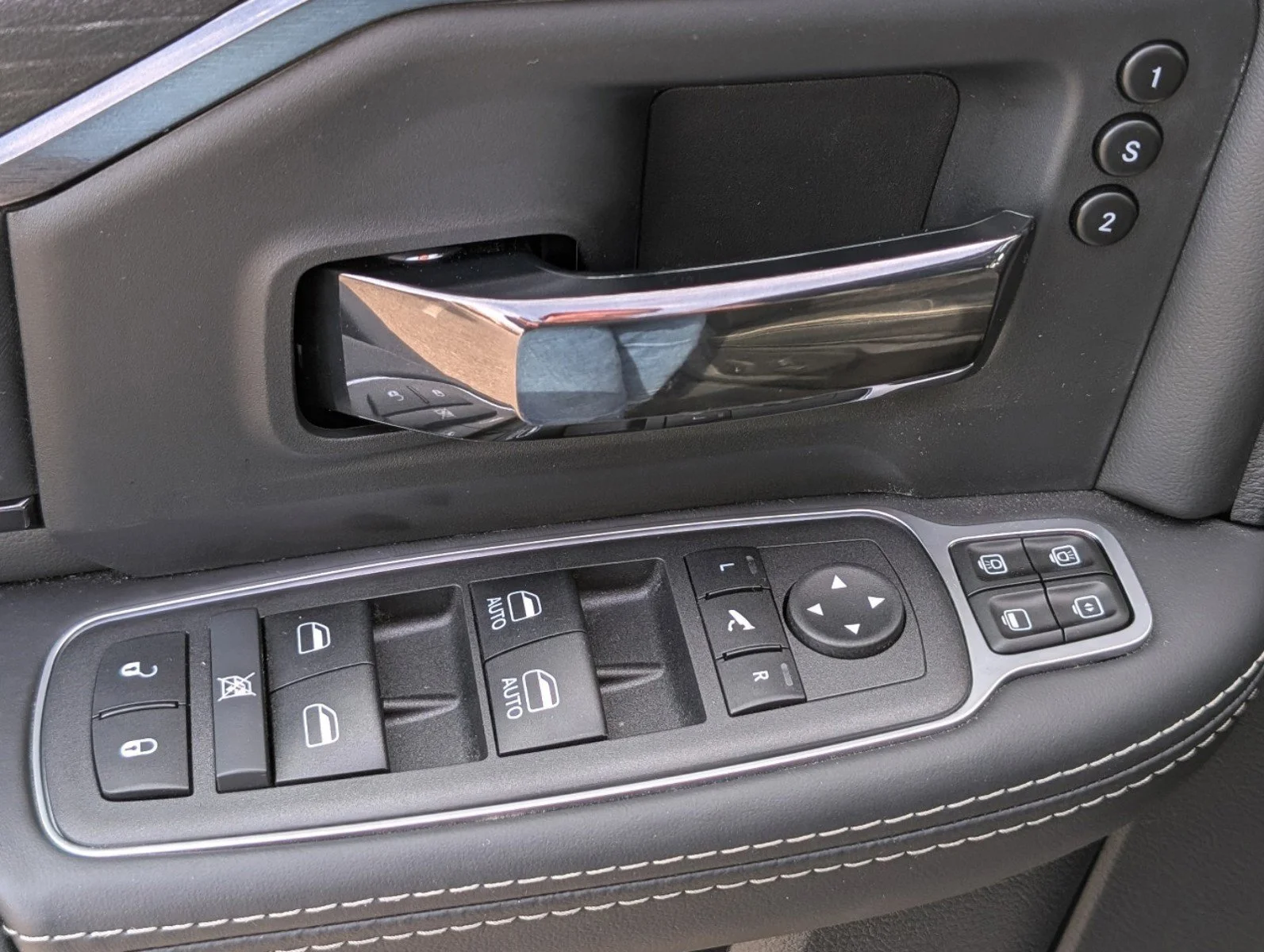 2024 RAM 2500 Laramie Limited - Photo 12