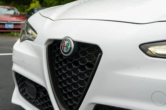 Used 2021 White Alfa Romeo Ti Sport image 3