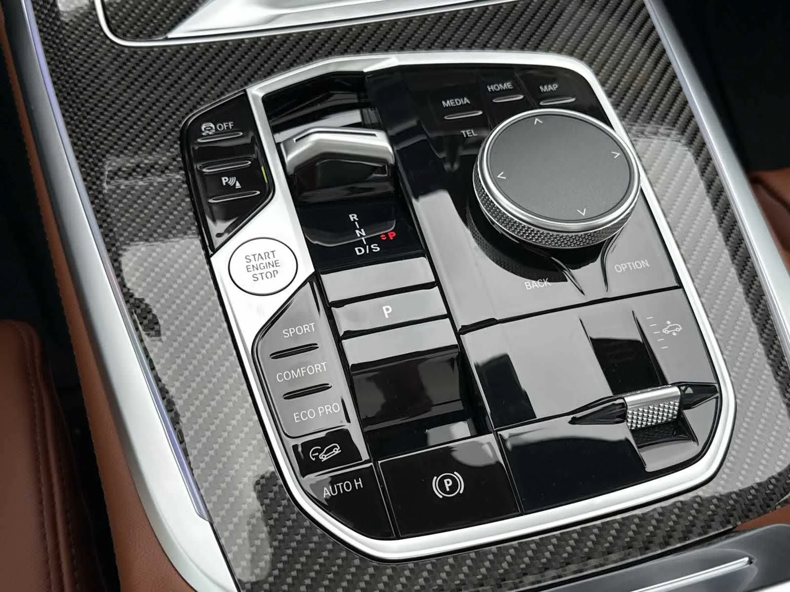 New 2026 Skyscraper Grey Metallic BMW M60i image 35