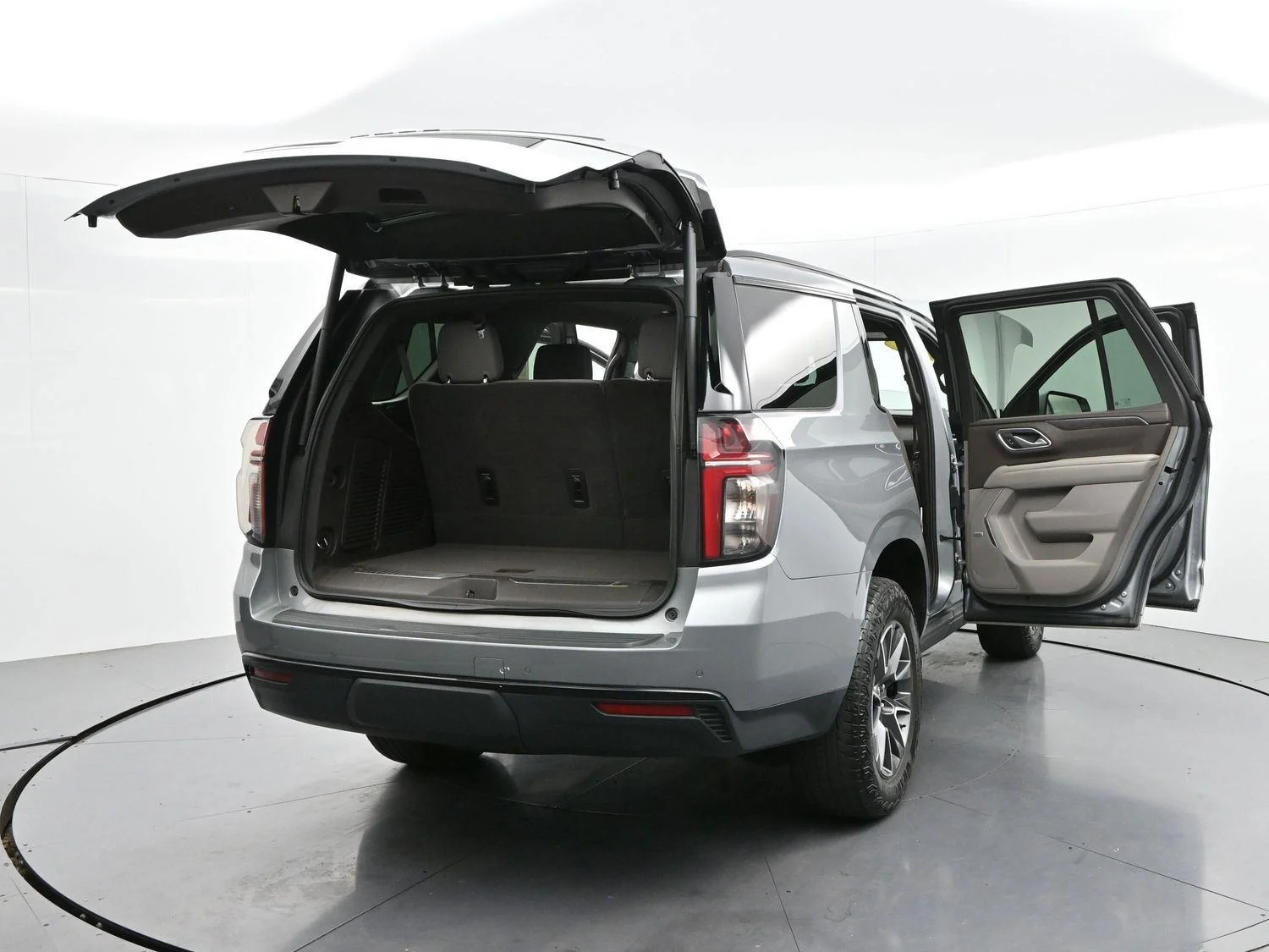 Used 2024 Sterling Gray Metallic Chevrolet Z71 image 48