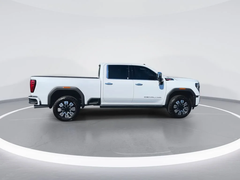 Used 2026 Glacier White Tricoat GMC Denali image 9