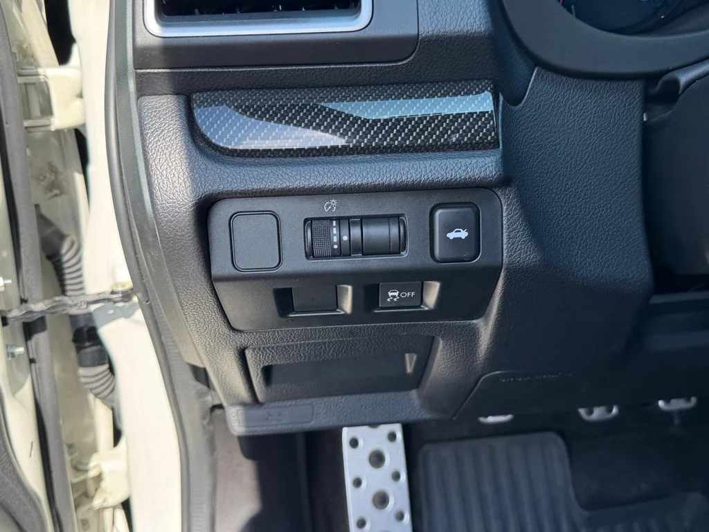 Used 2019 White Subaru Premium image 19