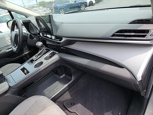 Certified Used 2025 CELESTIAL SILVER Toyota  image 31