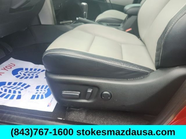 Used 2018 Red Toyota Limited image 14