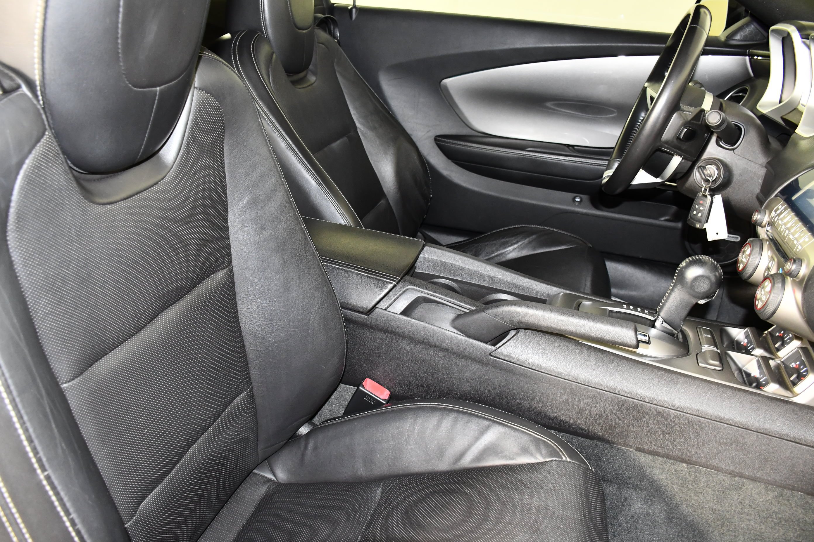 Used 2010 Black Chevrolet 2SS image 39