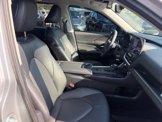 Used 2024 Silver Toyota XLE image 13