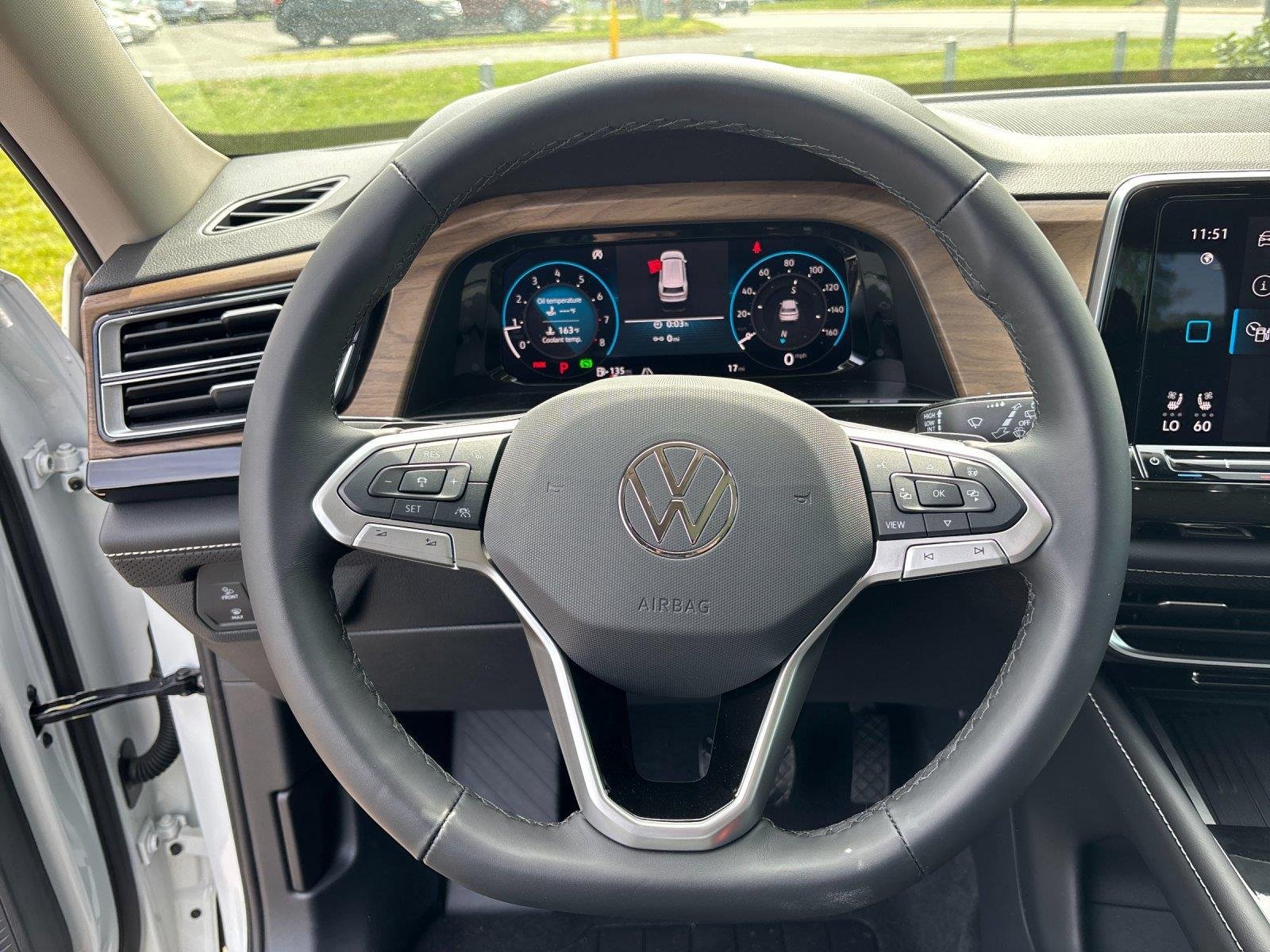 2025 Volkswagen Atlas SE w/Tech - Photo 18