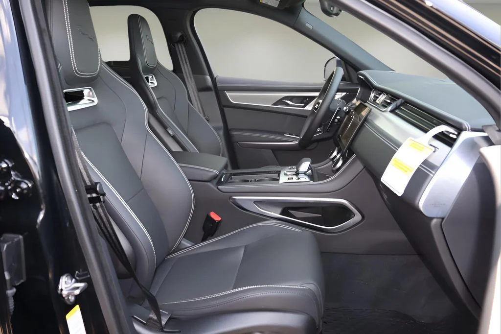 2026 Jaguar F-Pace R-Dynamic S - Photo 17