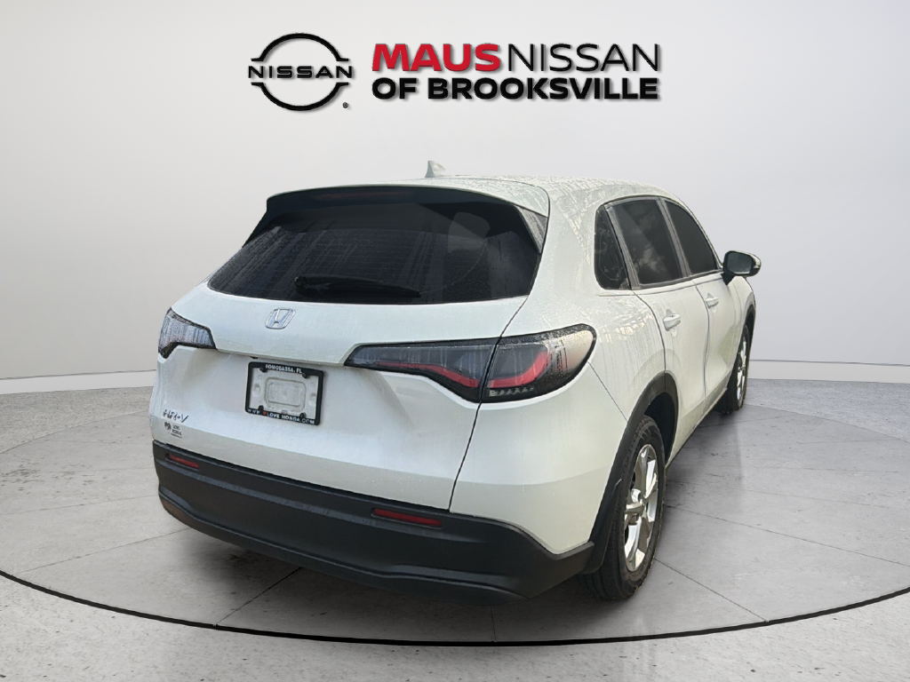 Used 2024 Platinum White Pearl Honda LX image 10