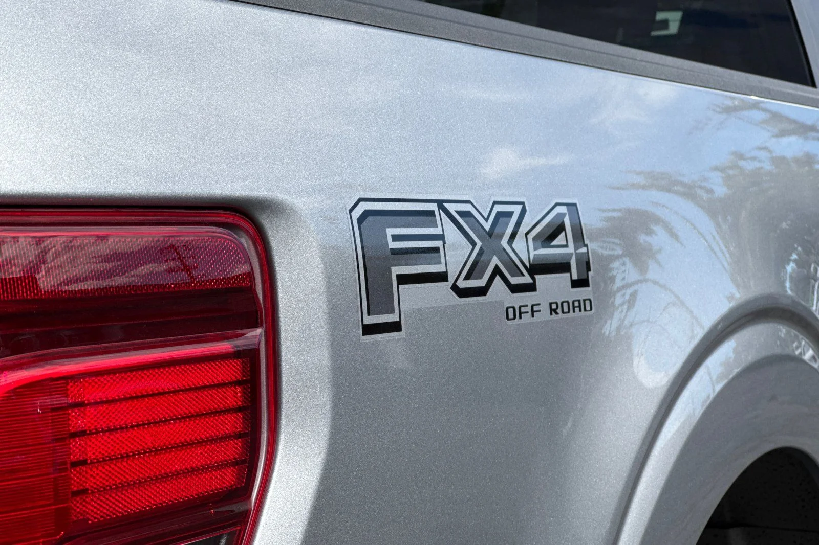 New 2026 Iconic Silver Metallic Ford XLT image 38
