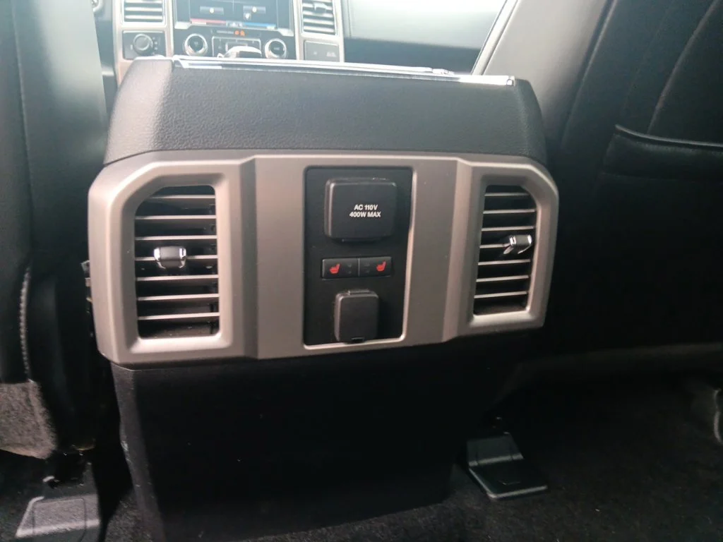 Used 2015 Ingot Silver Ford Platinum image 33