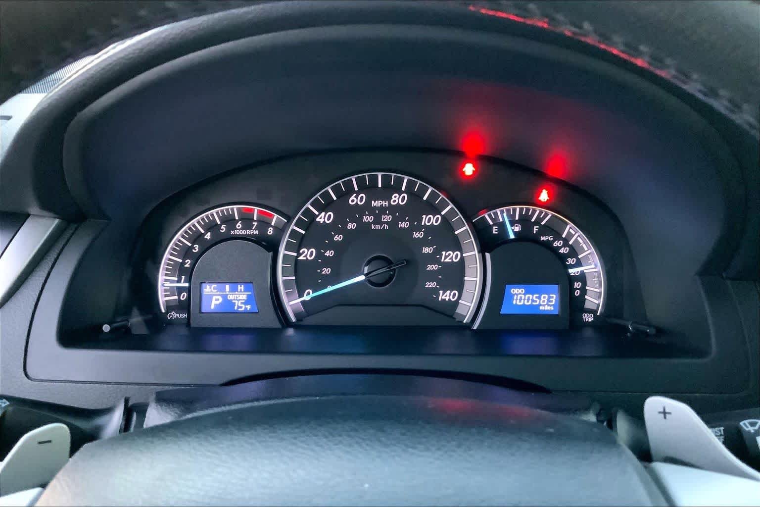 Used 2013 Classic Silver Metallic Toyota SE image 24