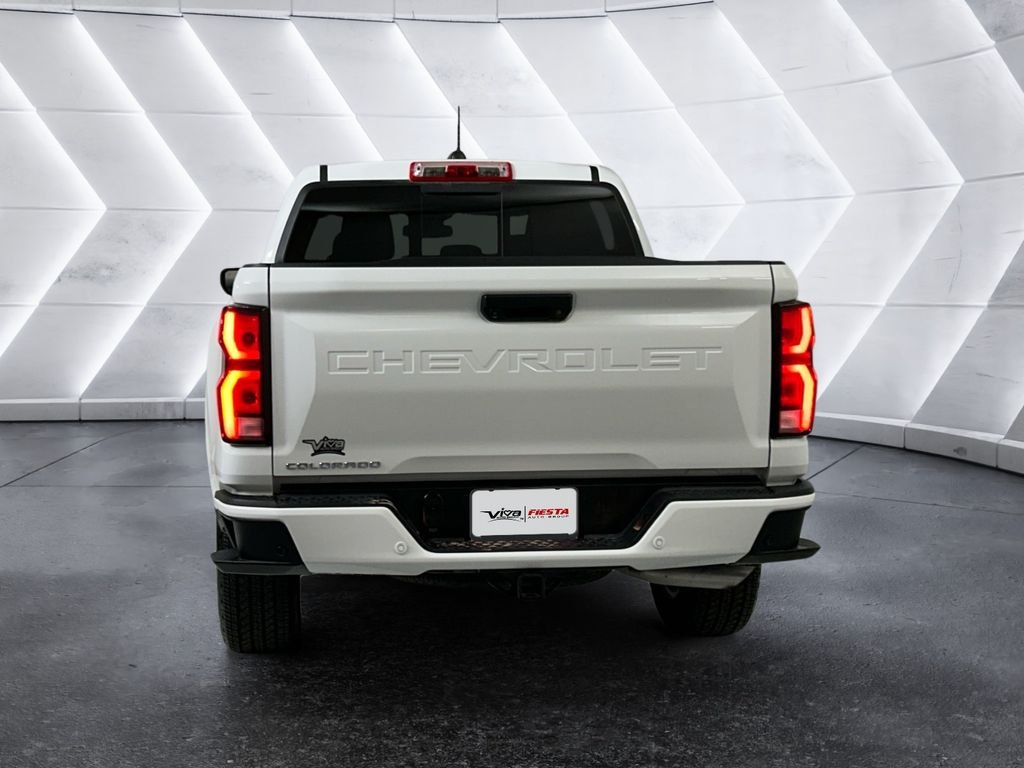Used 2025 White Chevrolet LT image 5