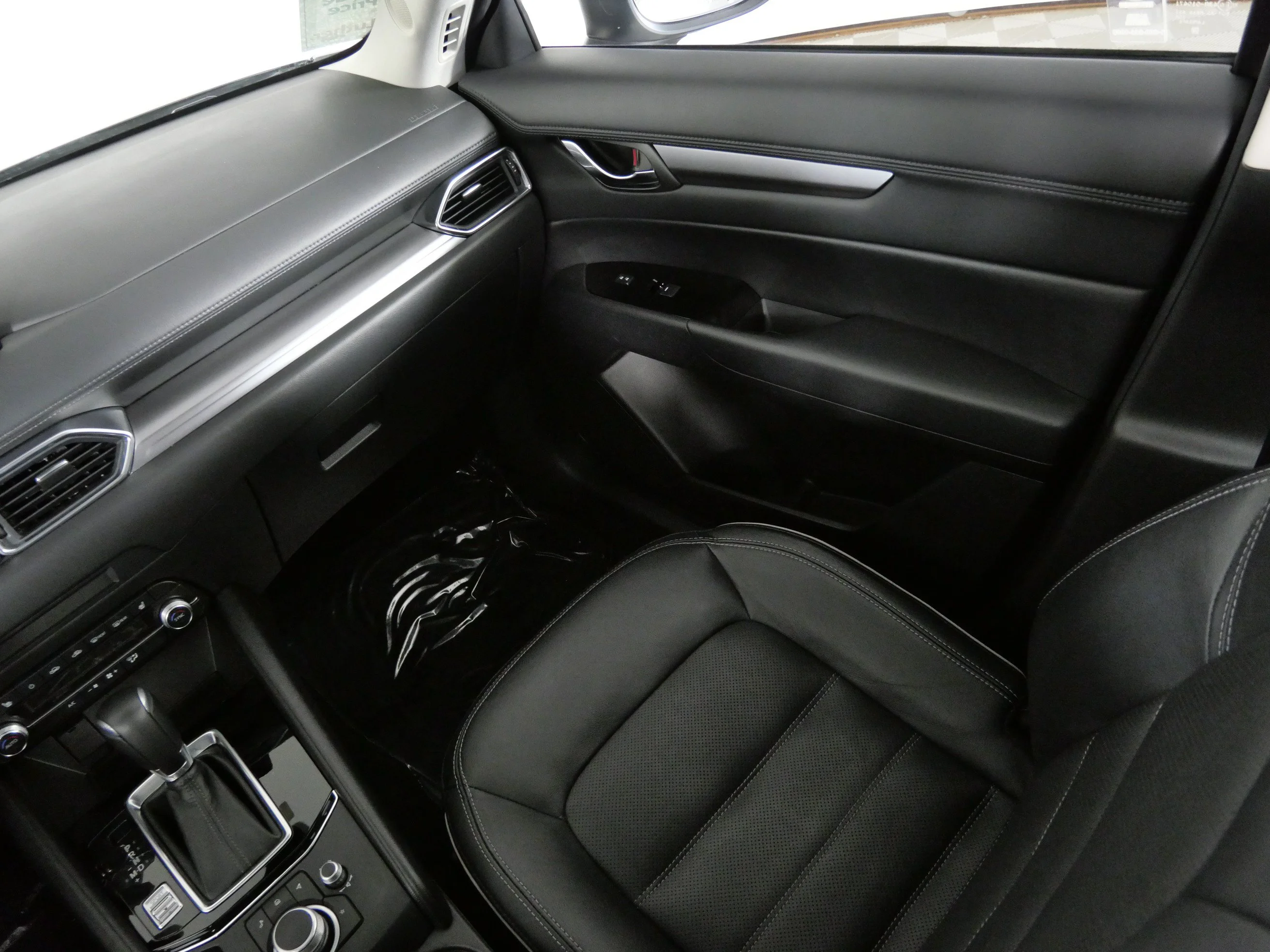 Used 2025 Platinum Quartz Metallic Mazda 2.5 S Preferred Package image 11