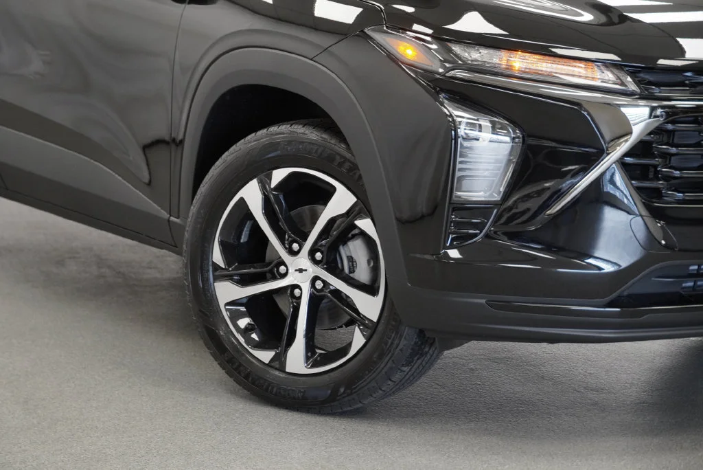 New 2026 Mosaic Black Metallic Chevrolet 1RS image 8