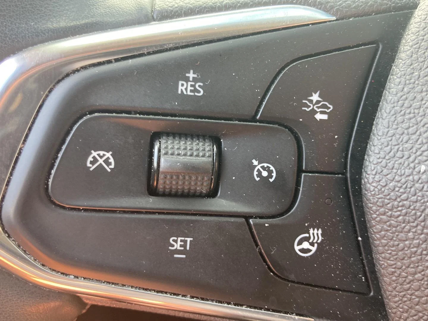 Used 2024 Cacti Green Chevrolet ACTIV image 16
