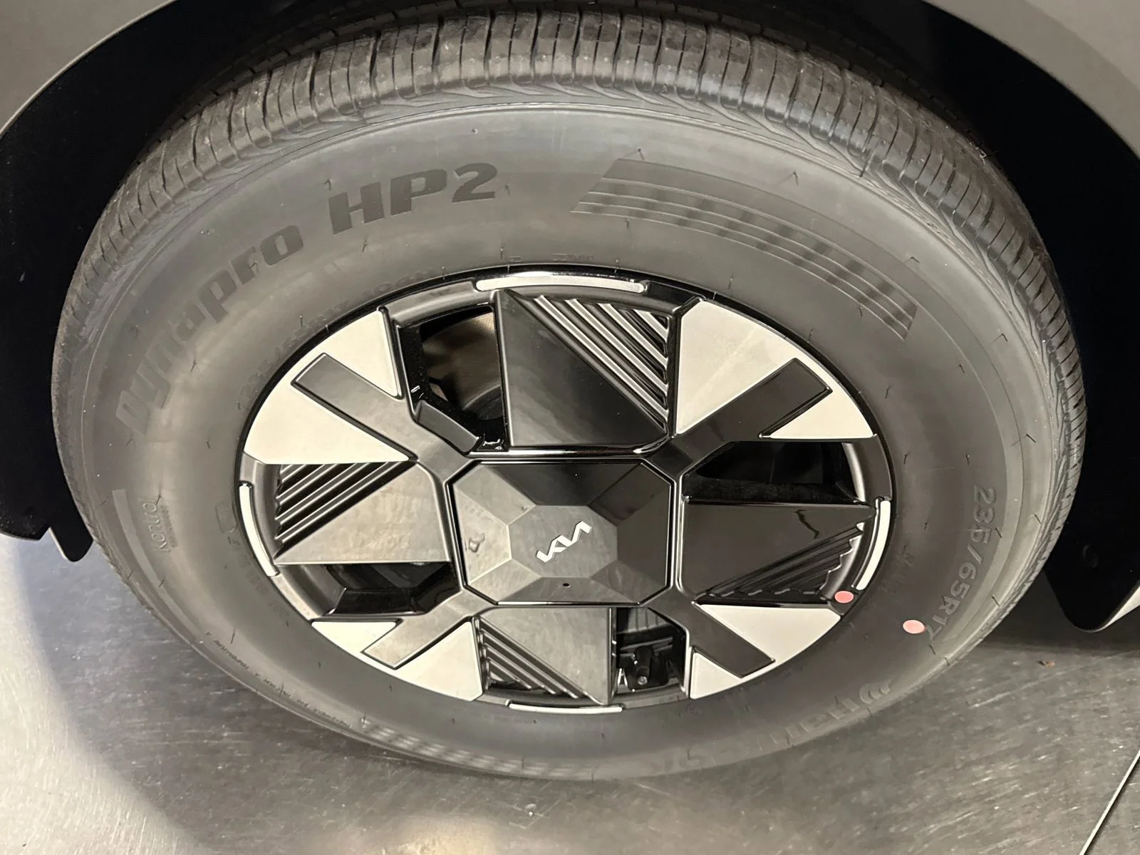 New 2026 Steel Gray Kia LX image 2