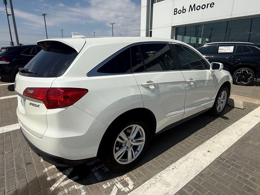 Used 2013 White Diamond Pearl Acura Technology Package image 4