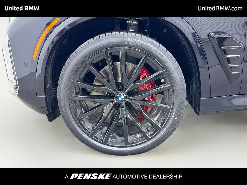 New 2026 Carbon Black Metallic BMW sDrive40i image 2