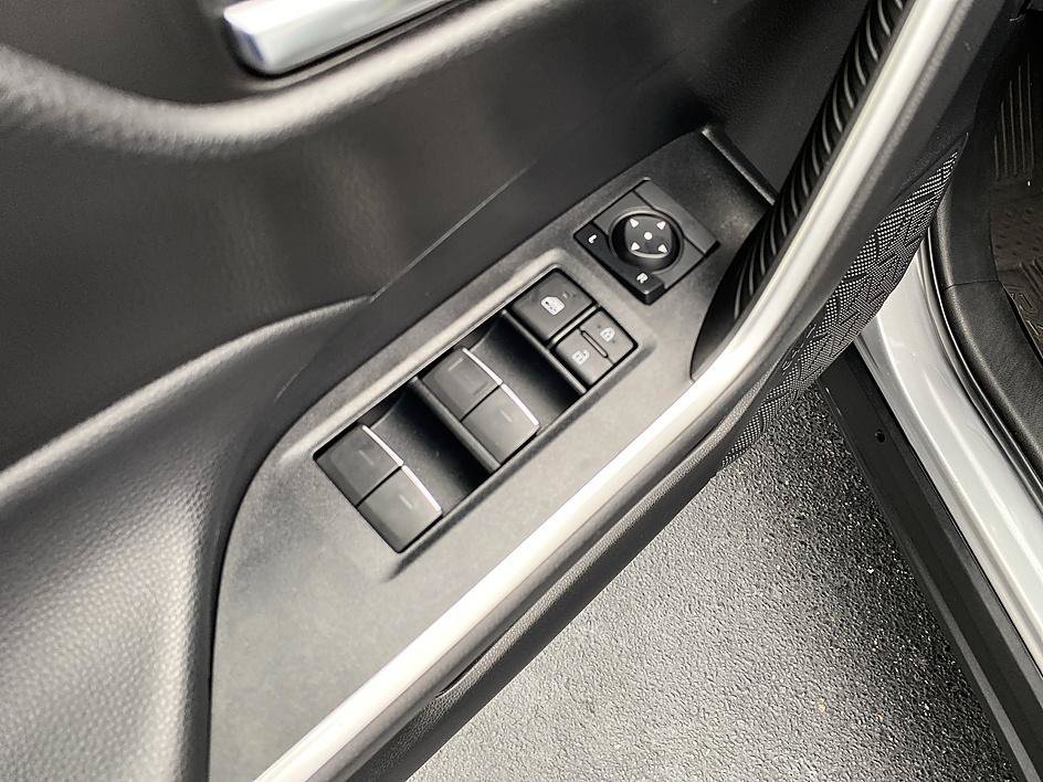 Used 2022 Silver Sky Metallic Toyota Hybrid XLE image 10