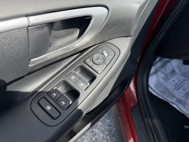 Certified Used 2025 Red Hyundai SE image 10