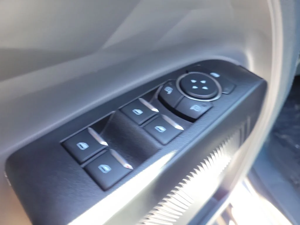 New 2026 Space White Metallic Ford Tremor® image 15