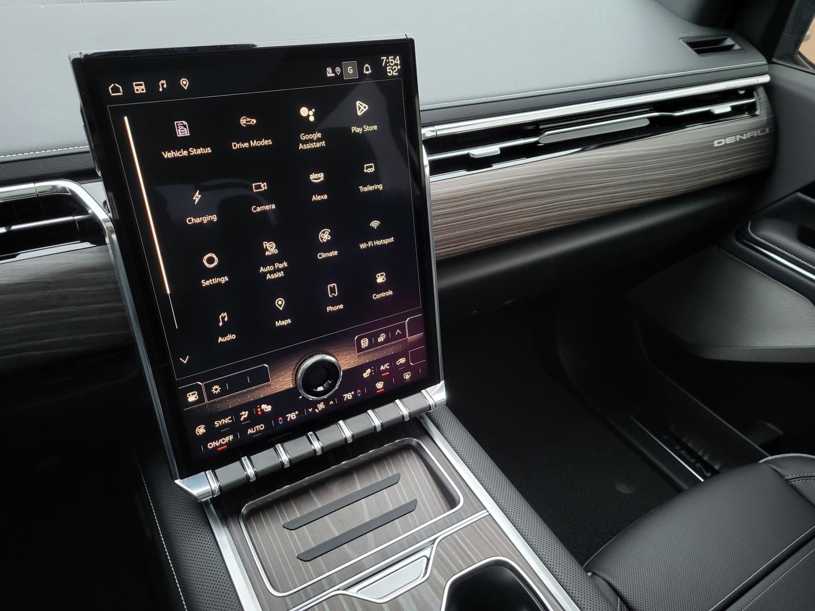 2024 GMC Sierra EV Denali - Photo 9