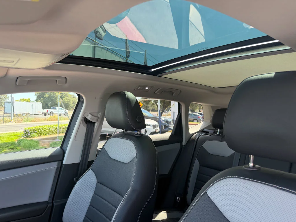 Used 2022 Pure Gray Volkswagen 1.5T SEL image 25